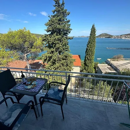 Mip Apartment Tisno